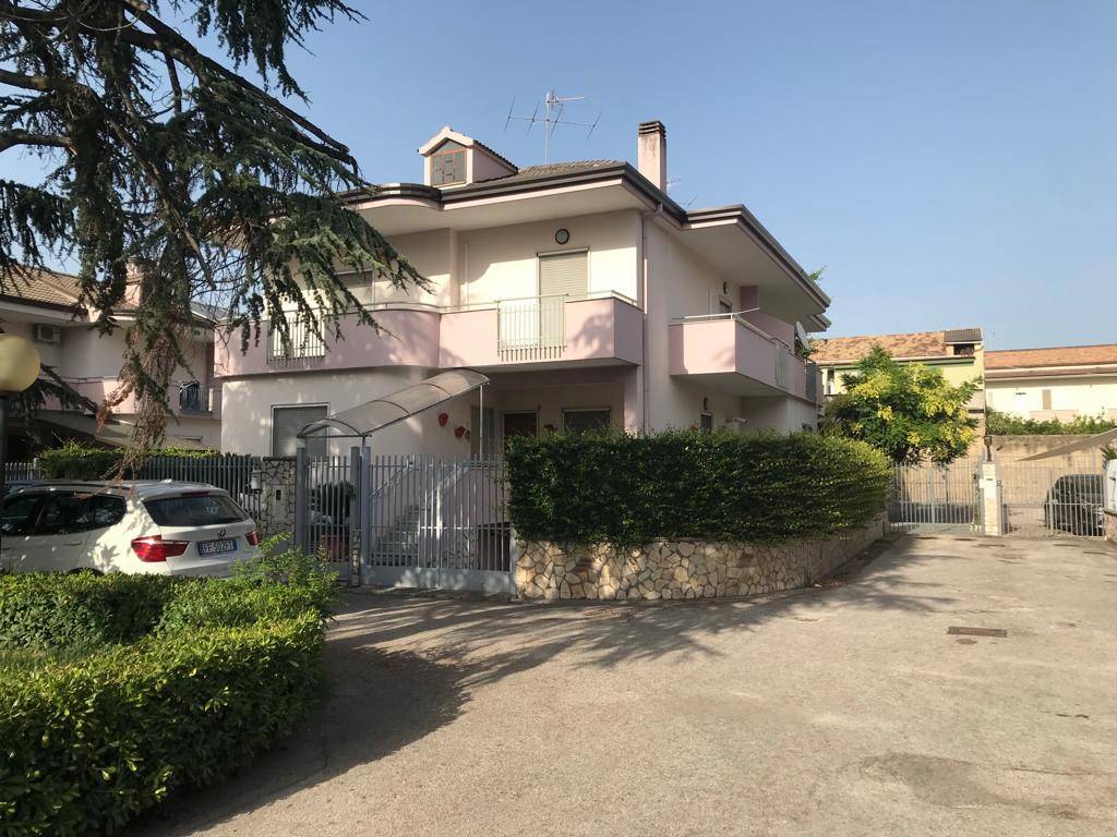 Villa a Schiera in vendita a San Prisco via Pietro Nenni