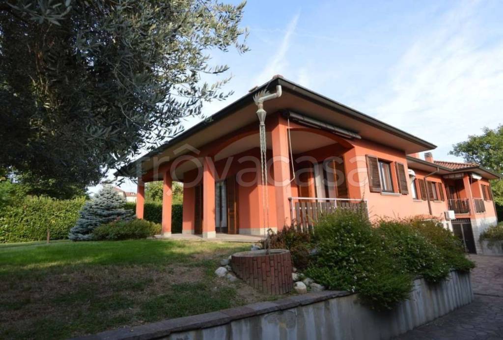 Villa in vendita a Gemonio via Clivio, 7