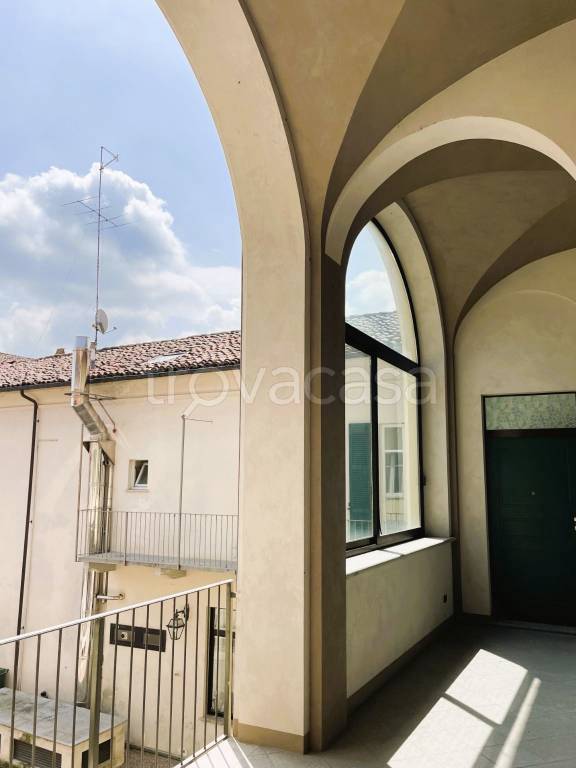 Appartamento in vendita a Cherasco via Vittorio Emanuele, 13