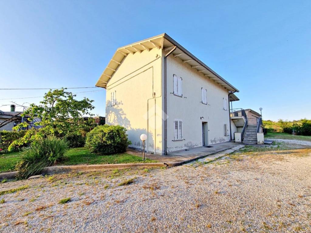 Casa Indipendente in vendita a Tavullia via roma