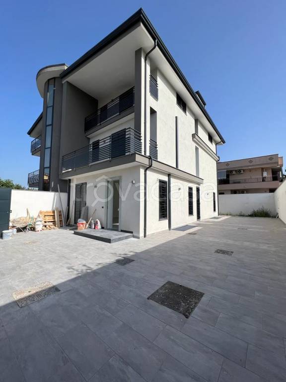 Villa in vendita a Carinaro via Larga