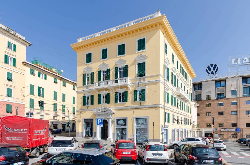 Ufficio in affitto a Genova via San Benedetto