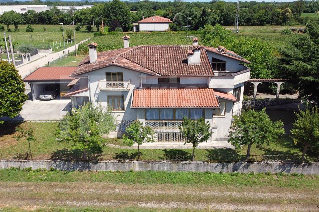 Villa in vendita a Dignano vicolo Caterina Percoto, 2