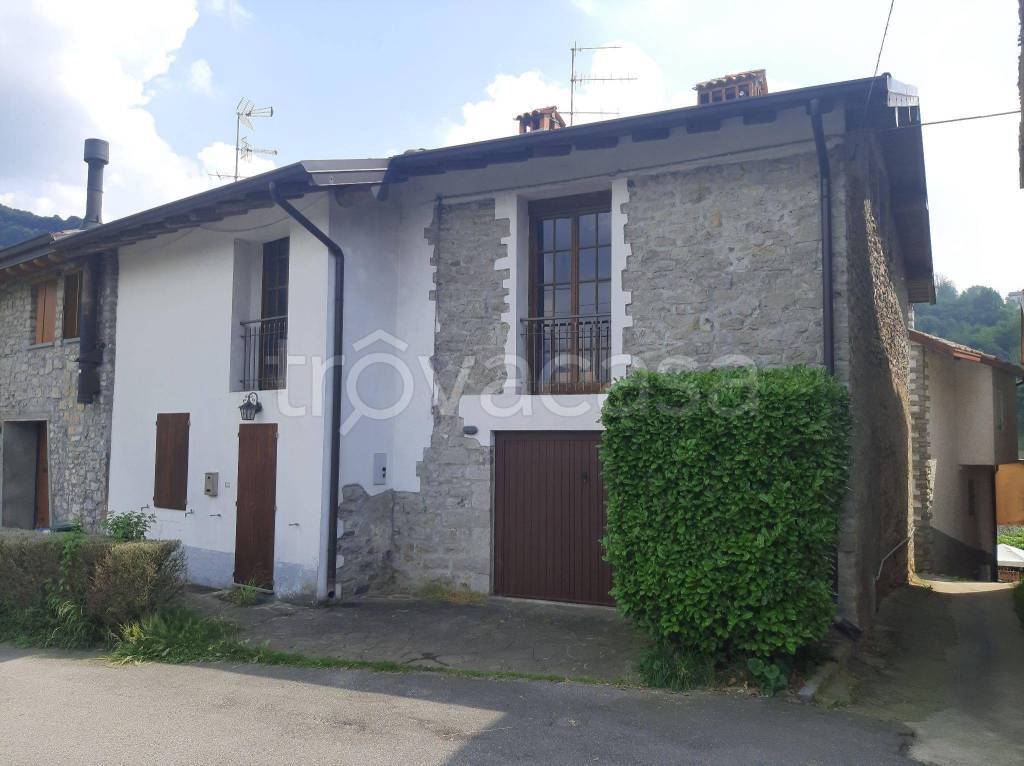 Casa Indipendente in in vendita da privato a Zogno via Camonier