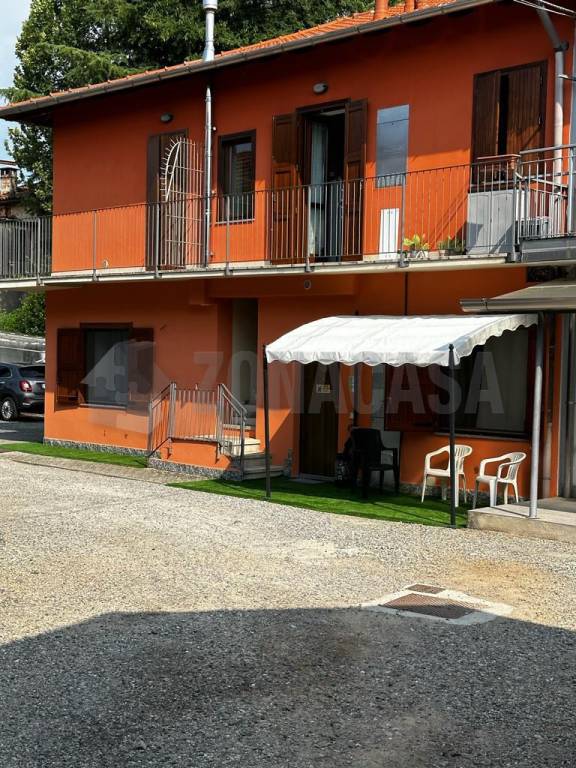 Appartamento in vendita a Lonate Ceppino via Trieste