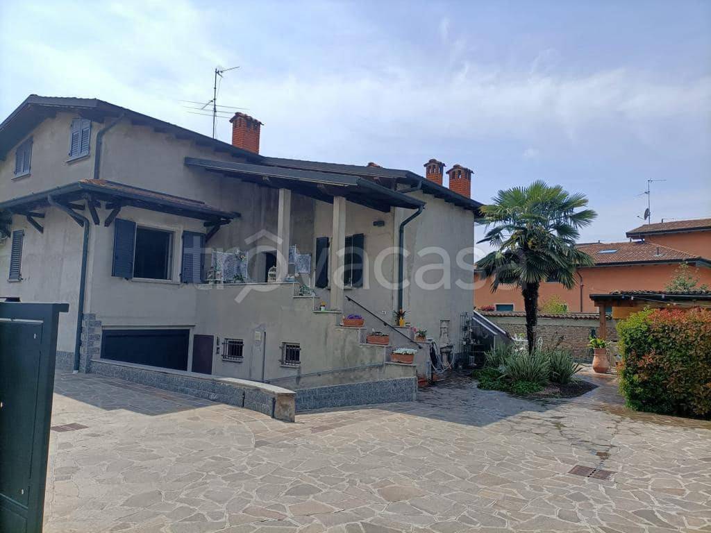 Villa in vendita ad Antegnate via Gaetano Donizetti