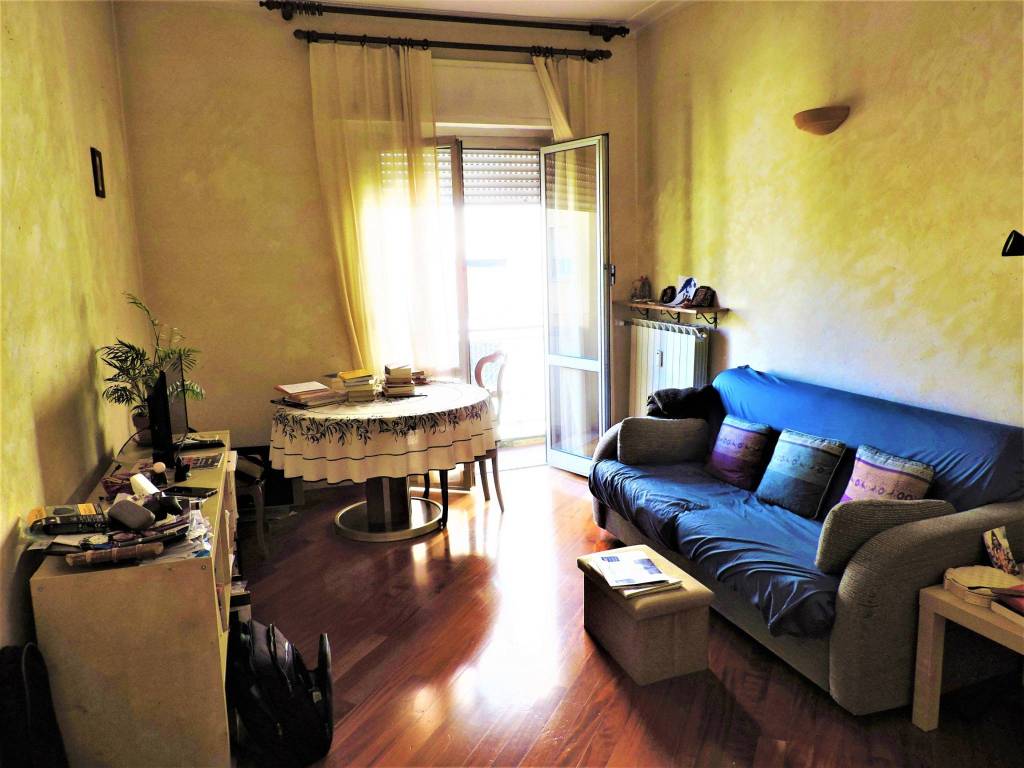 Appartamento in vendita a Genova via Matteo Vinzoni, 5