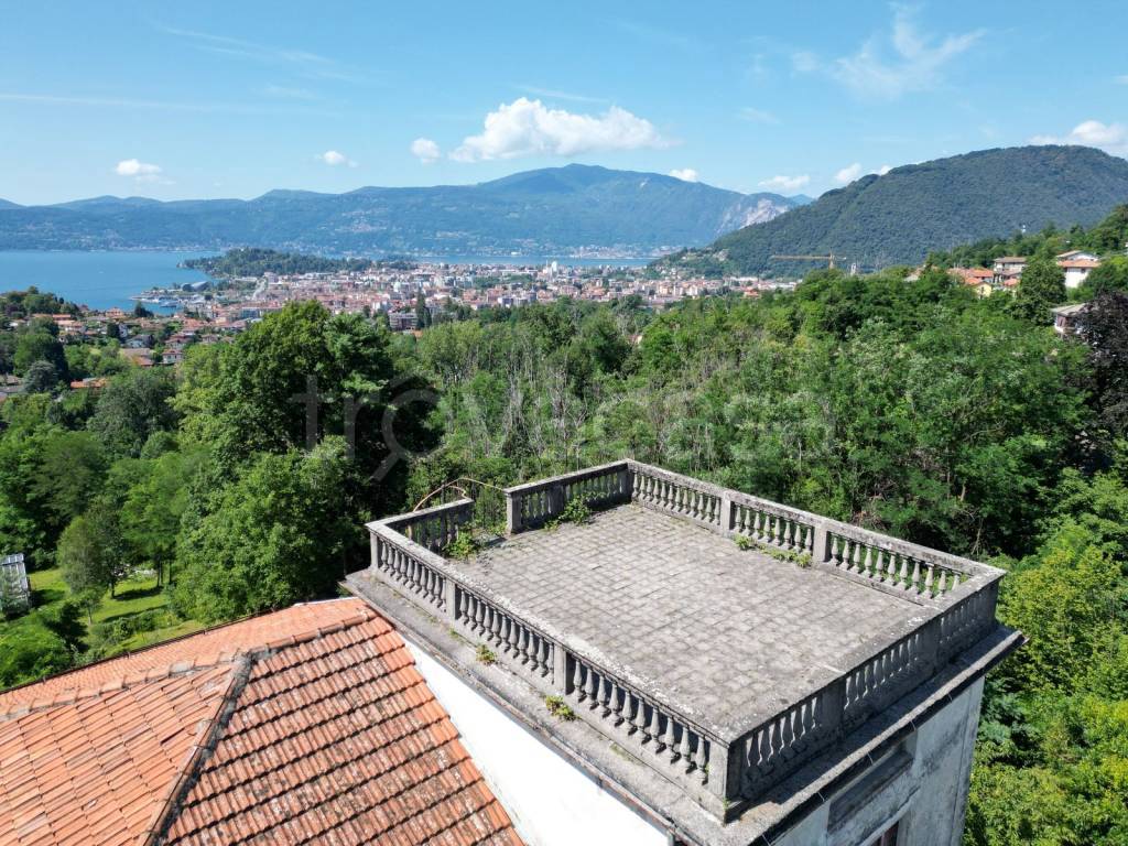 Villa Bifamiliare in vendita a Verbania