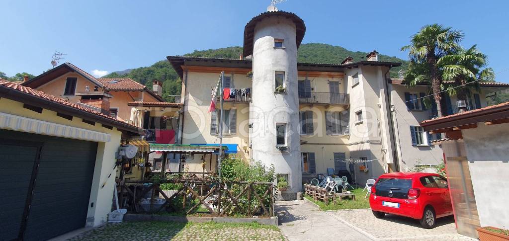 Appartamento in vendita a Cannobio via Sant'Anna, 18