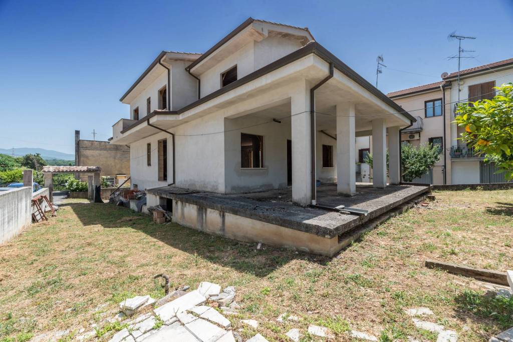 Villa in vendita a Tivoli strada San Polo