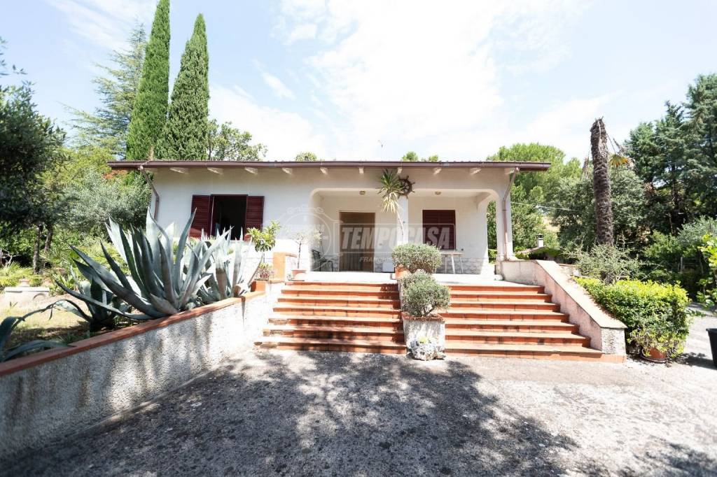 Casa Indipendente in vendita a Montelupone contrada San Biagio