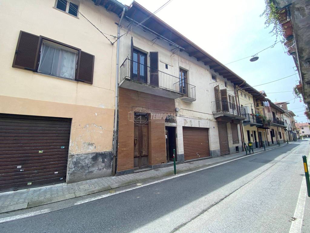 Casa Indipendente in vendita a Feletto via (feletto) via piero fontana