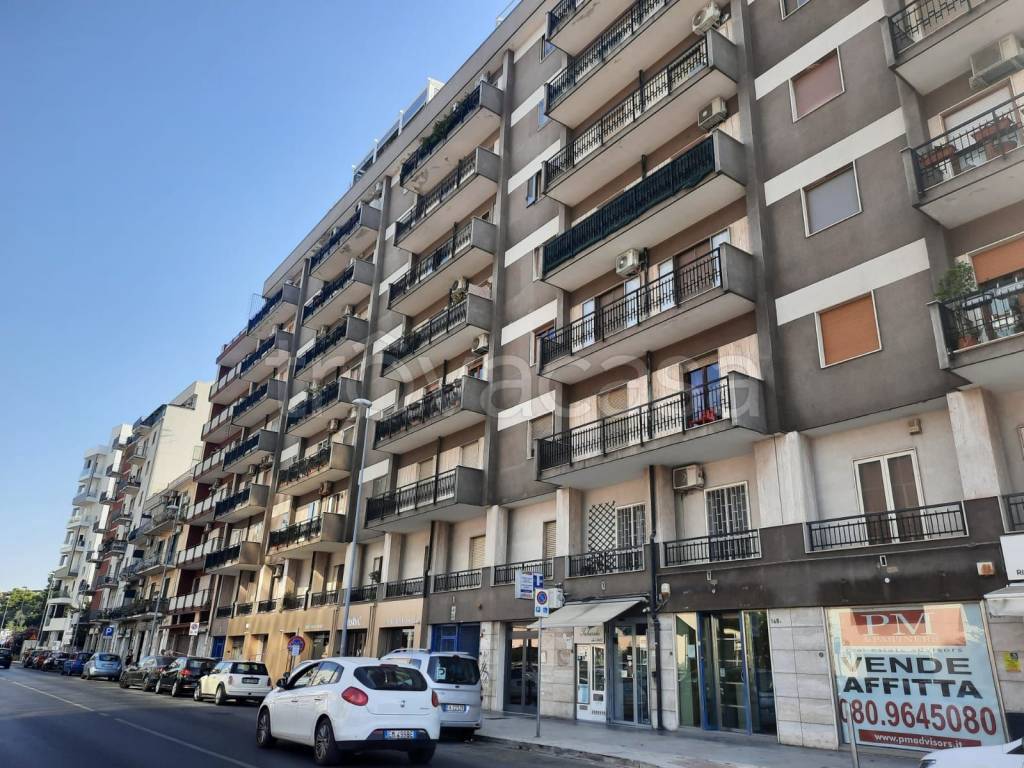 Appartamento in vendita a Bari via Giovanni Amendola, 145