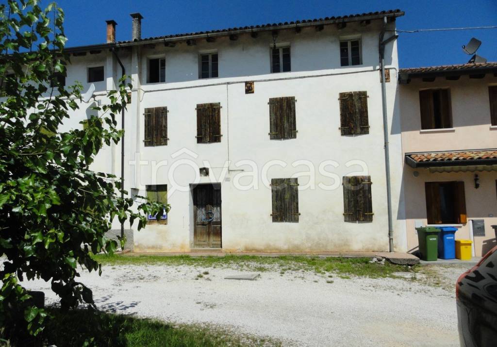 Casale in vendita a Caneva via Montello