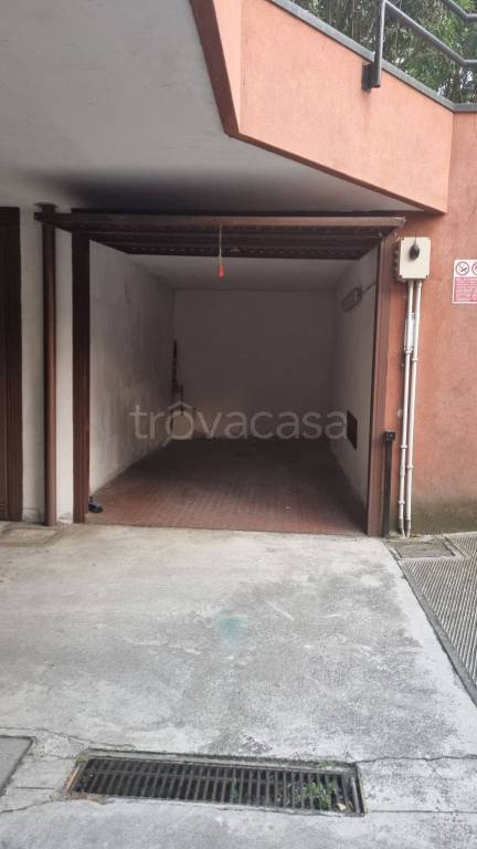 Garage in vendita a Cassina de' Pecchi via Trieste, 1