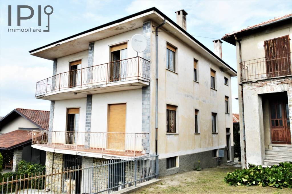 Casa Indipendente in vendita a Niella Belbo via san bernardino