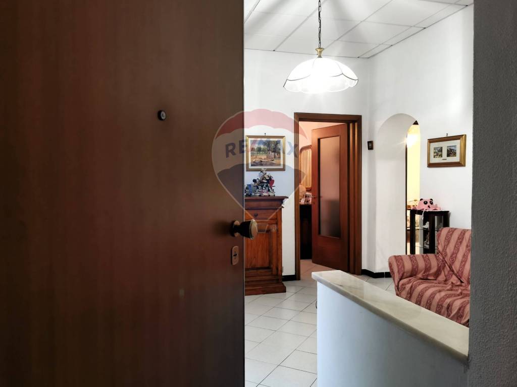 Appartamento in vendita a Vado Ligure via Leon Pancaldo, 4