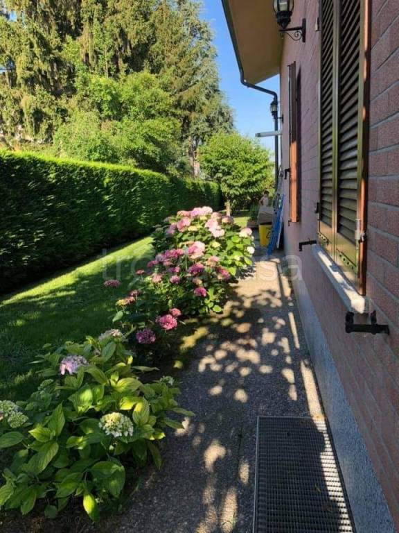 Villa in in vendita da privato ad Asti corso Alba