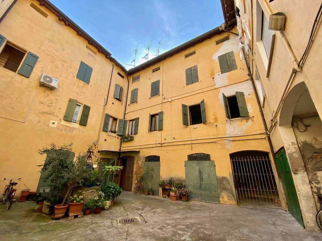 Appartamento in vendita a Correggio via Gabrio Casati, 3