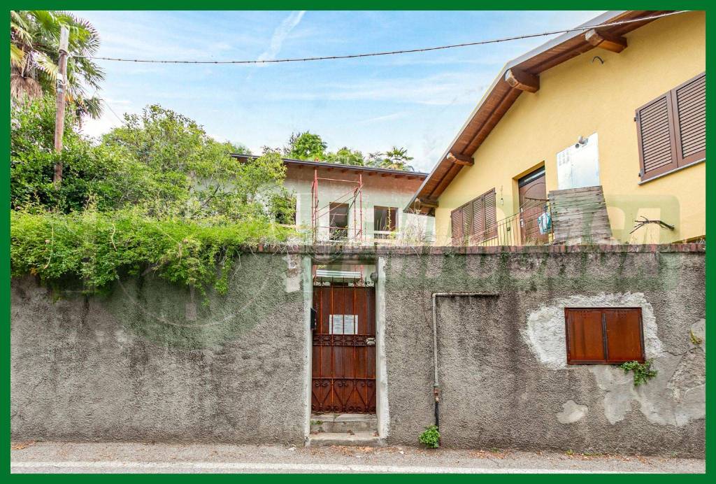 Villa in vendita a Somma Lombardo via Piaggio 15