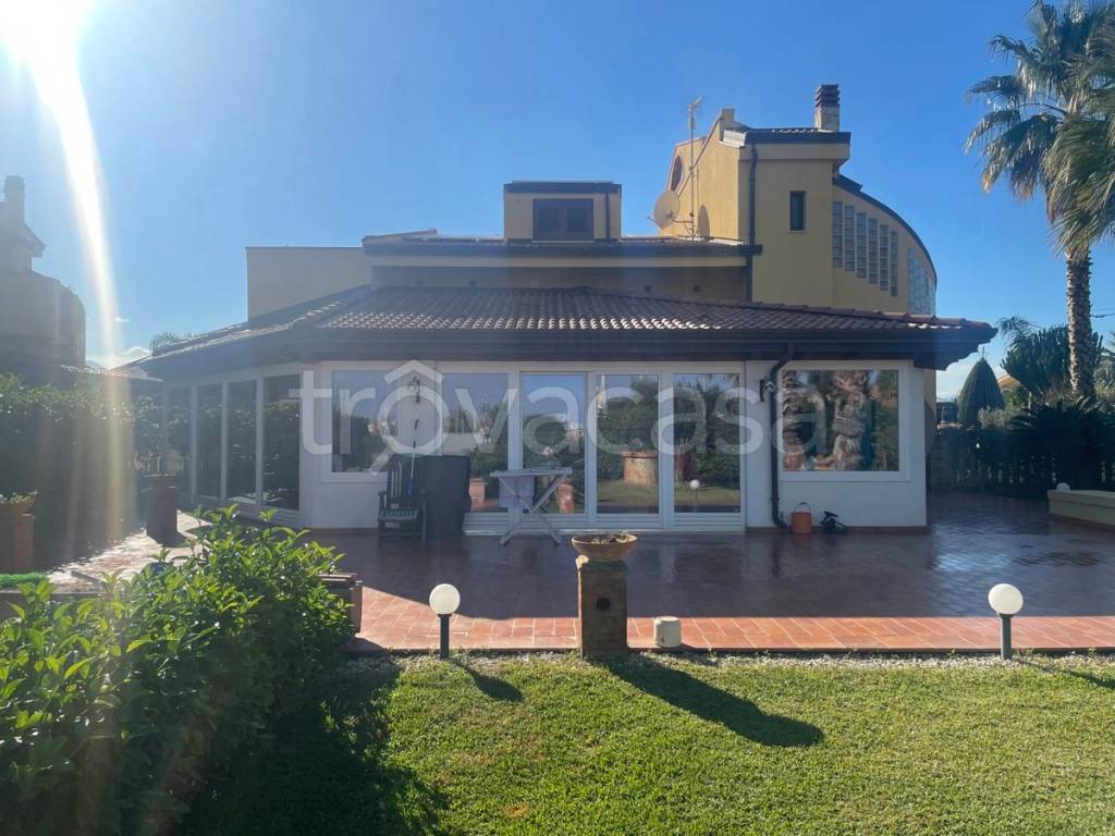 Villa Bifamiliare in vendita a Barcellona Pozzo di Gotto via Fiera Franca, 24