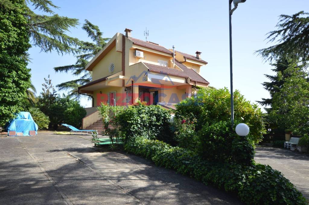 Villa in vendita a Castrovillari c.Da Salituri