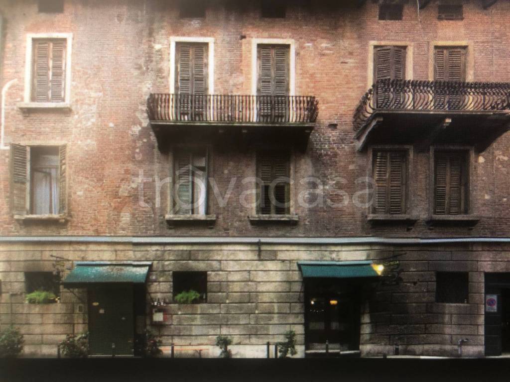 Negozio in affitto a Verona via Pigna, 4