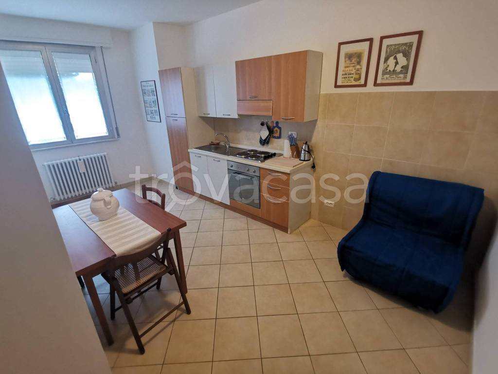 Appartamento in affitto a Pesaro viale Trento