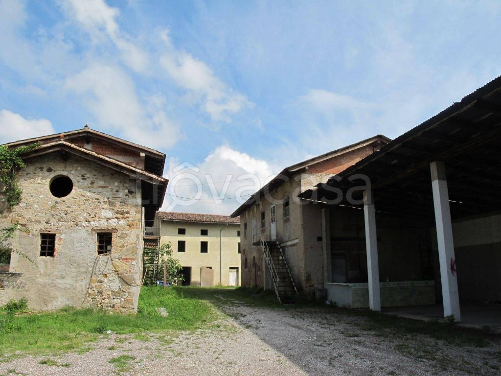 Casale in in vendita da privato a Colloredo di Monte Albano via San Rocco