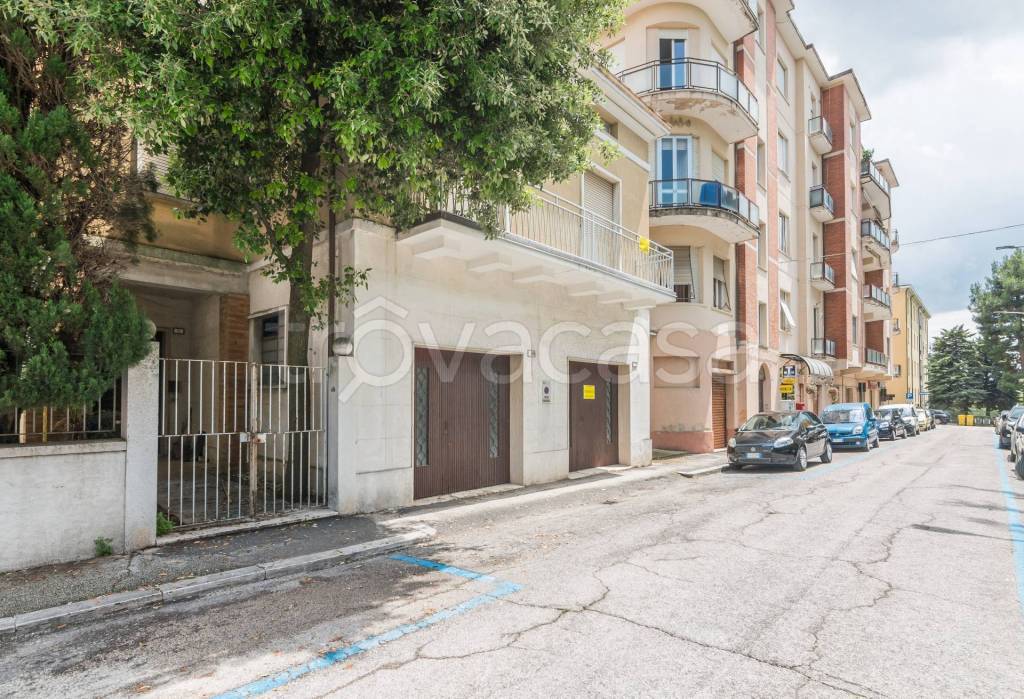 Casa Indipendente in vendita a Macerata via Cavour