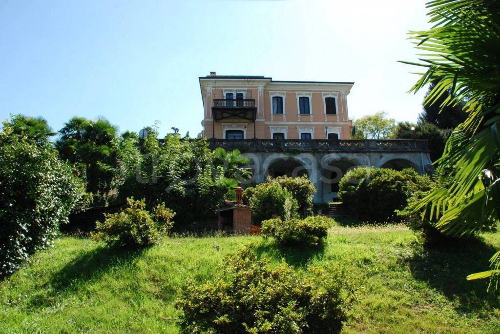 Villa in vendita a Stresa vedasco