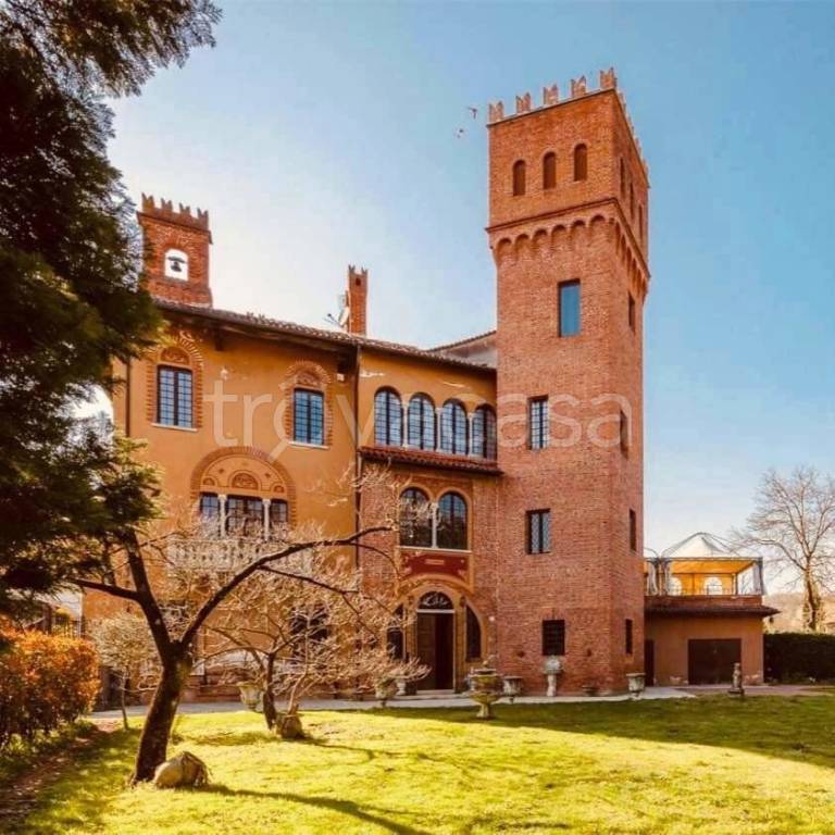 Castello in vendita a Cavallirio centro