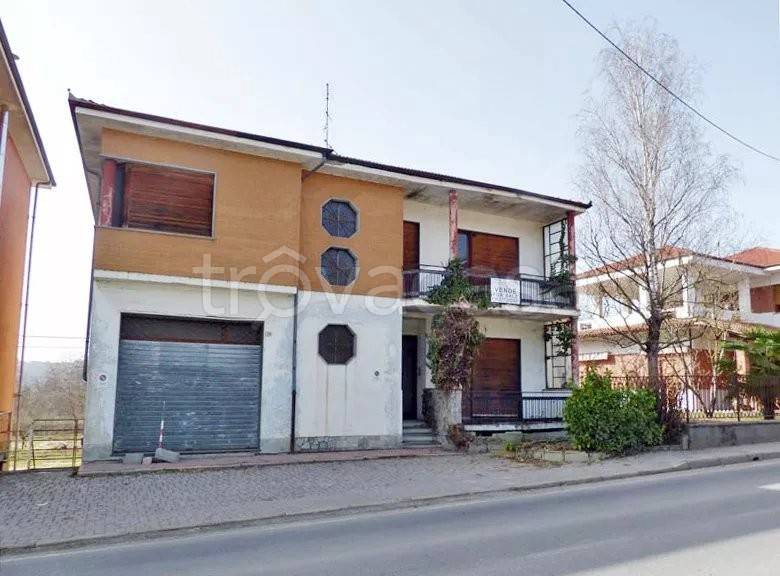 Casa Indipendente in vendita a Monchiero