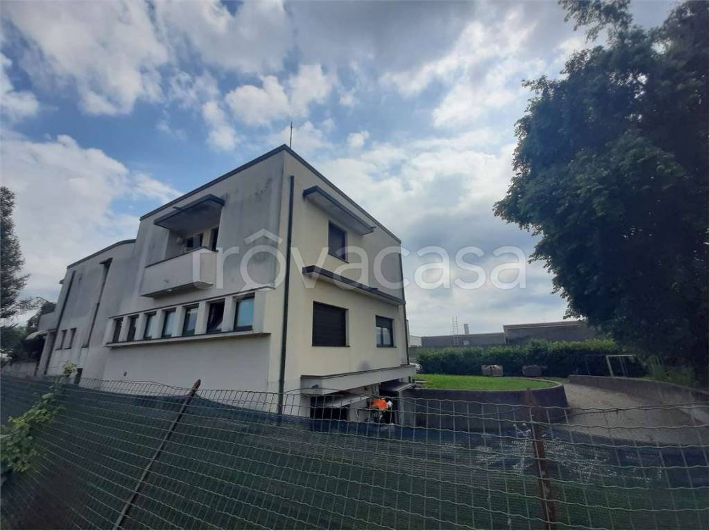 Villa in vendita a Mornago via Pasubio , 40