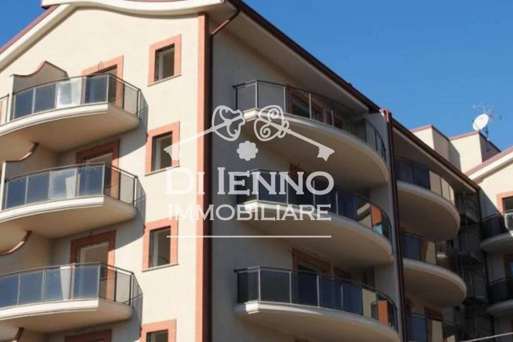 Appartamento in vendita a Roma via Padre Massaruti