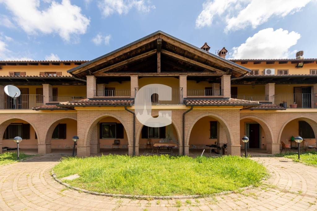 Casa Indipendente in vendita a Bianzè cascina Reginella, 56