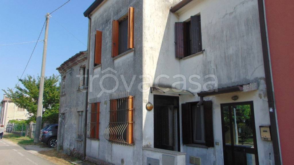 Casa Indipendente in vendita a Corbola corbola Via Garzara, 0