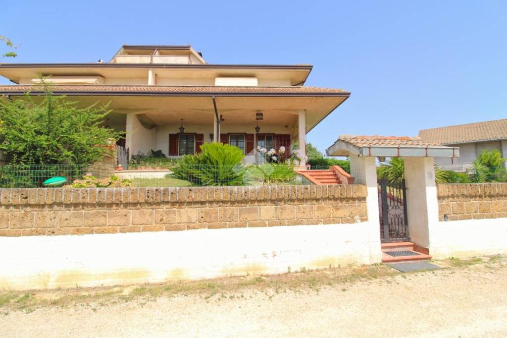 Villa Bifamiliare in vendita a Cepagatti via Po, 8