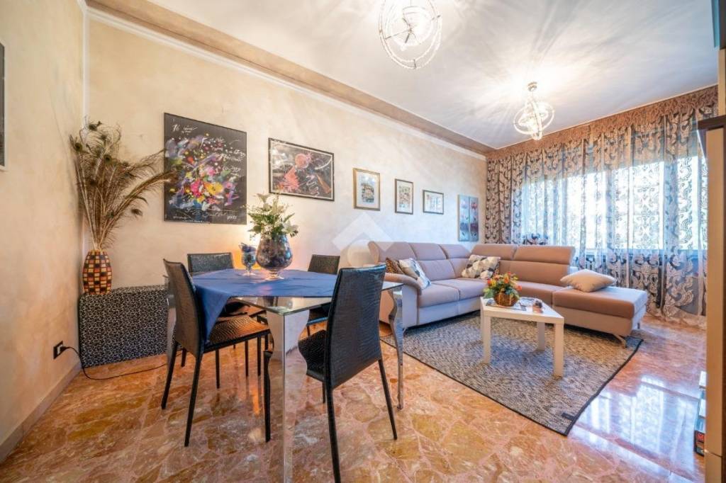Appartamento in vendita a Modena via g. Cimabue, 12