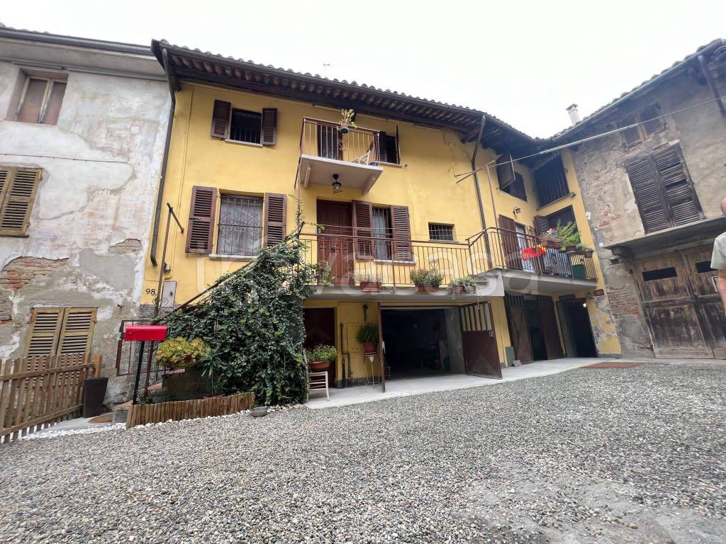 Casa Indipendente in vendita a Nizza Monferrato via Gervasio, 98