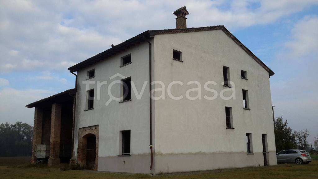 Casale in in vendita da privato a Soragna frazione Castellina San Pietro, 31