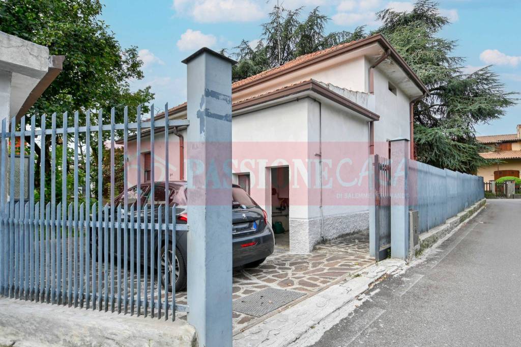 Villa in vendita a Seriate via Gabriele Camozzi, 37