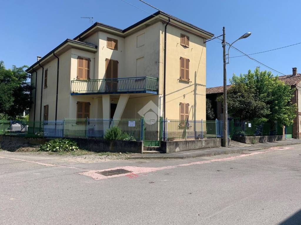 Casa Indipendente in vendita a Casei Gerola via Carena Luigi, 88
