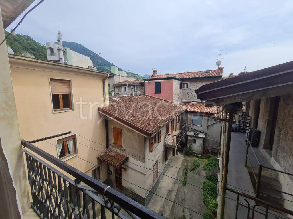 Appartamento in vendita a Marone via Trento
