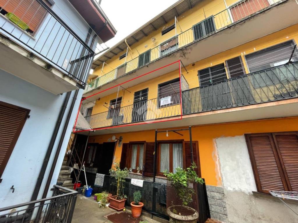 Appartamento in vendita a Borgomanero vicolo Caneto, 20