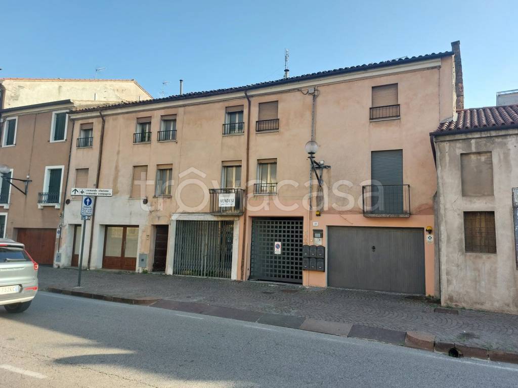 Casa Indipendente in vendita a Este via Guido Negri, 44