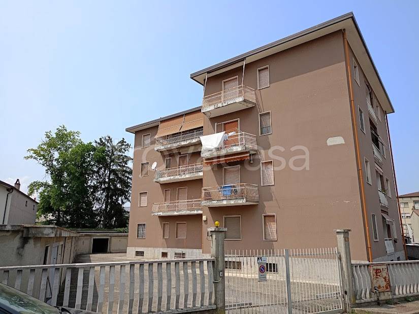 Appartamento in vendita a Casteggio via Giovanni Dabusti, 4