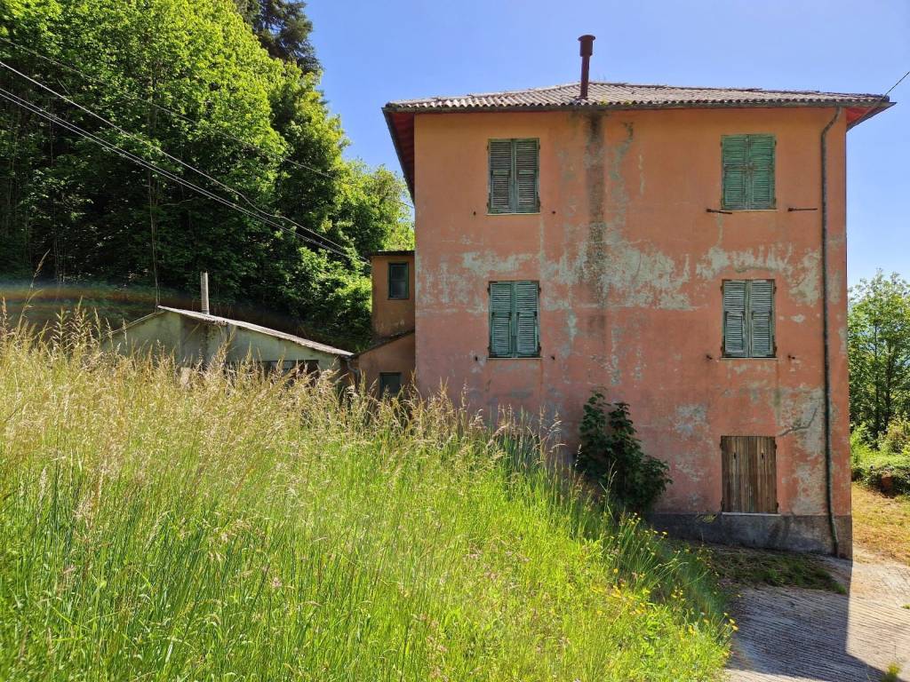 Casa Indipendente in vendita a Varese Ligure località Marchesano Cassego, 77
