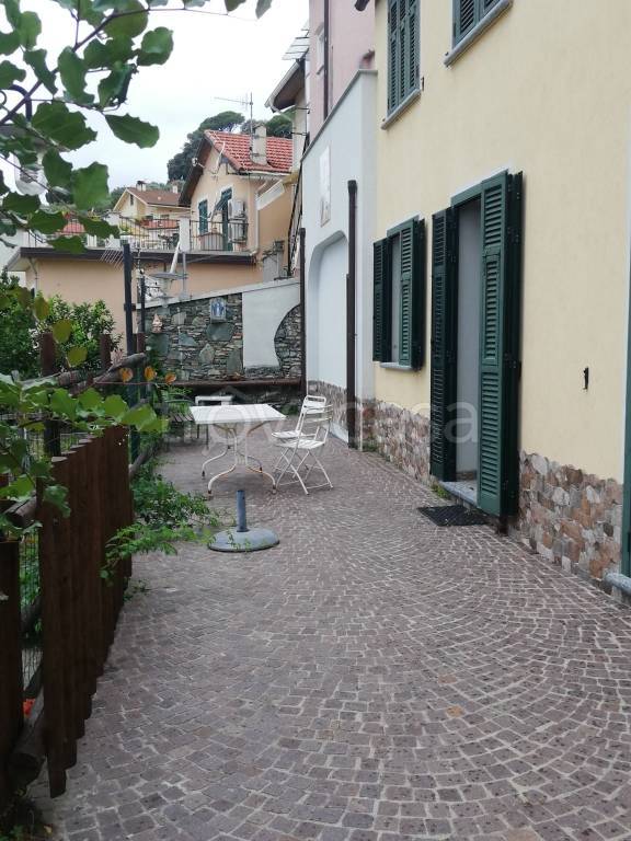 Villa in vendita a Celle Ligure via Sanda, 203