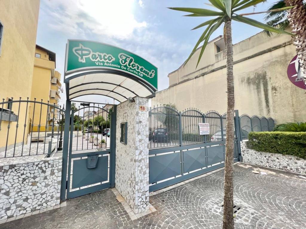 Appartamento in vendita a Marano di Napoli via Antonio De Curtis, 18